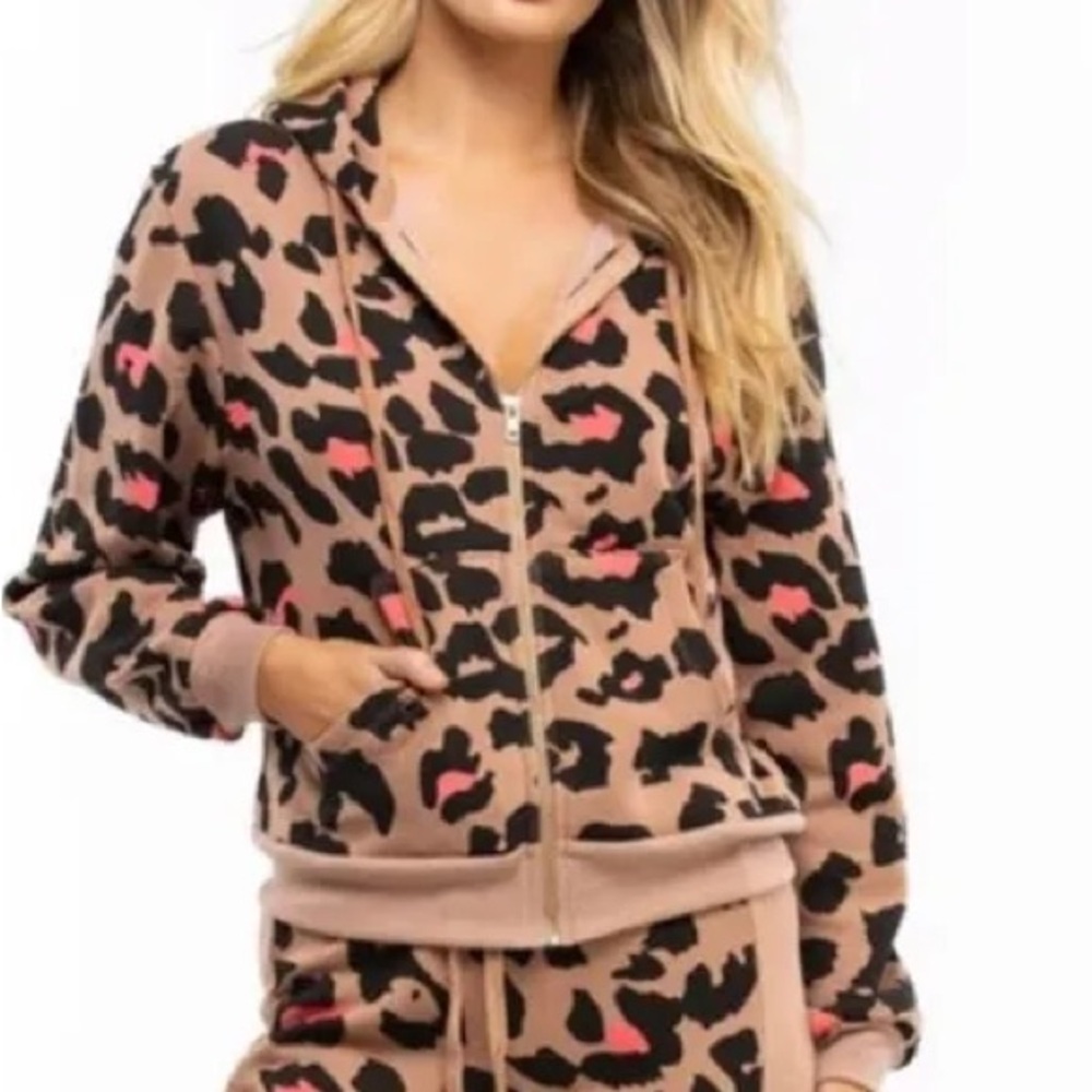 🆕 🐆 Wildfox 🐆 Leopard Print Women's Zip up hoodie - Picture 2 of 8